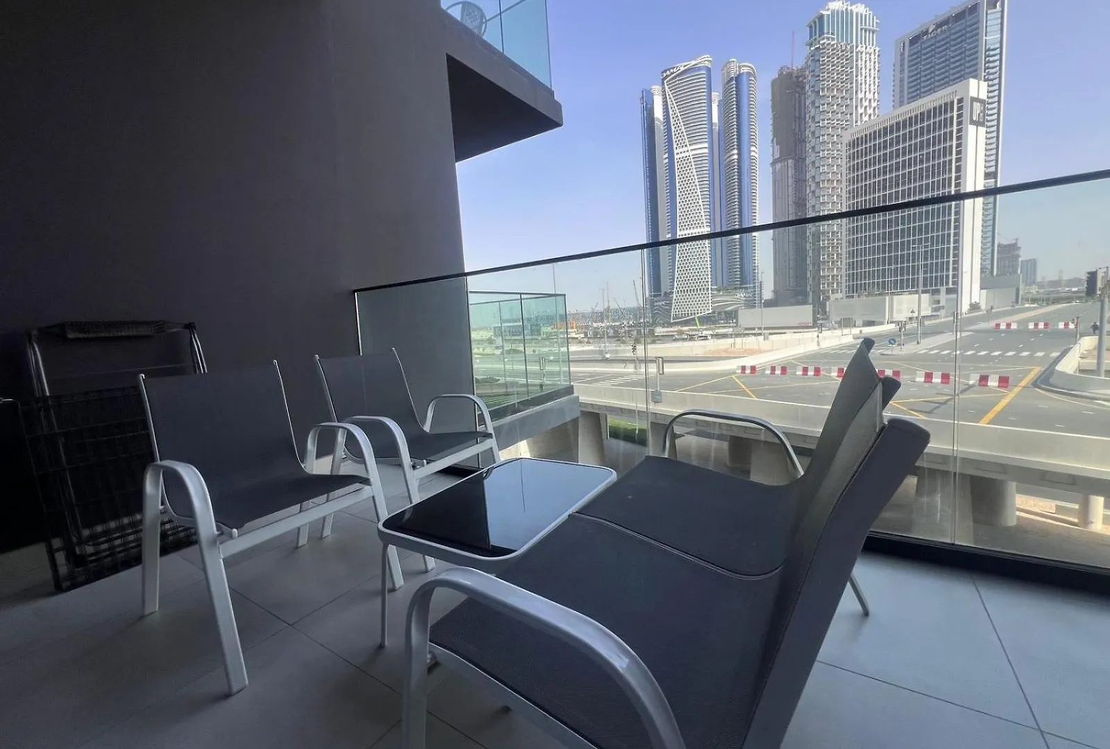 Spacious Apartment At Business Bay Canal L 10 Minutes To Dubai Mall L Burj Khalifa L Downtown 0*,  United Arab Emirates